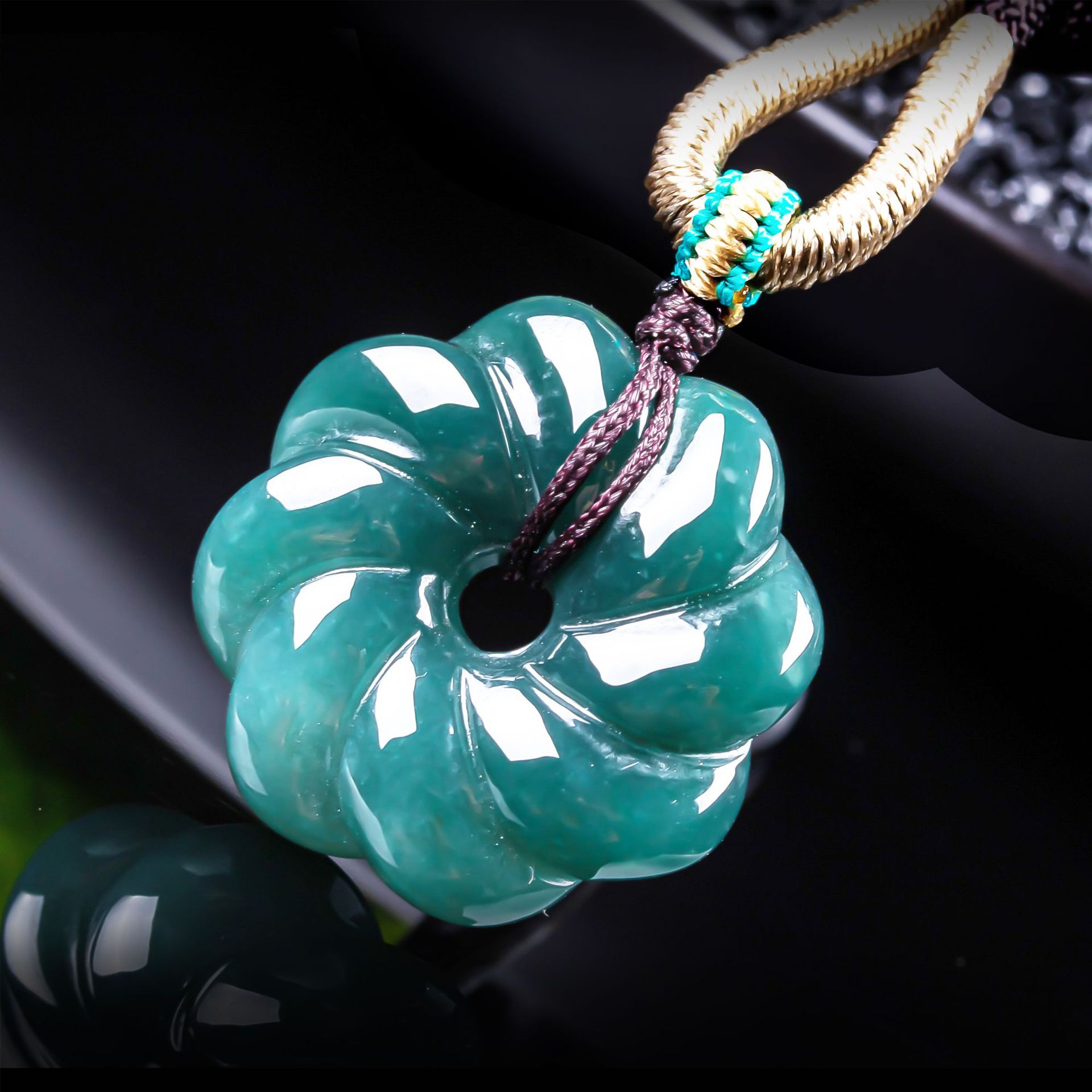 Women'S Accessories Jewelry - Natural Burmese Jadeite Flower Pendant Necklace