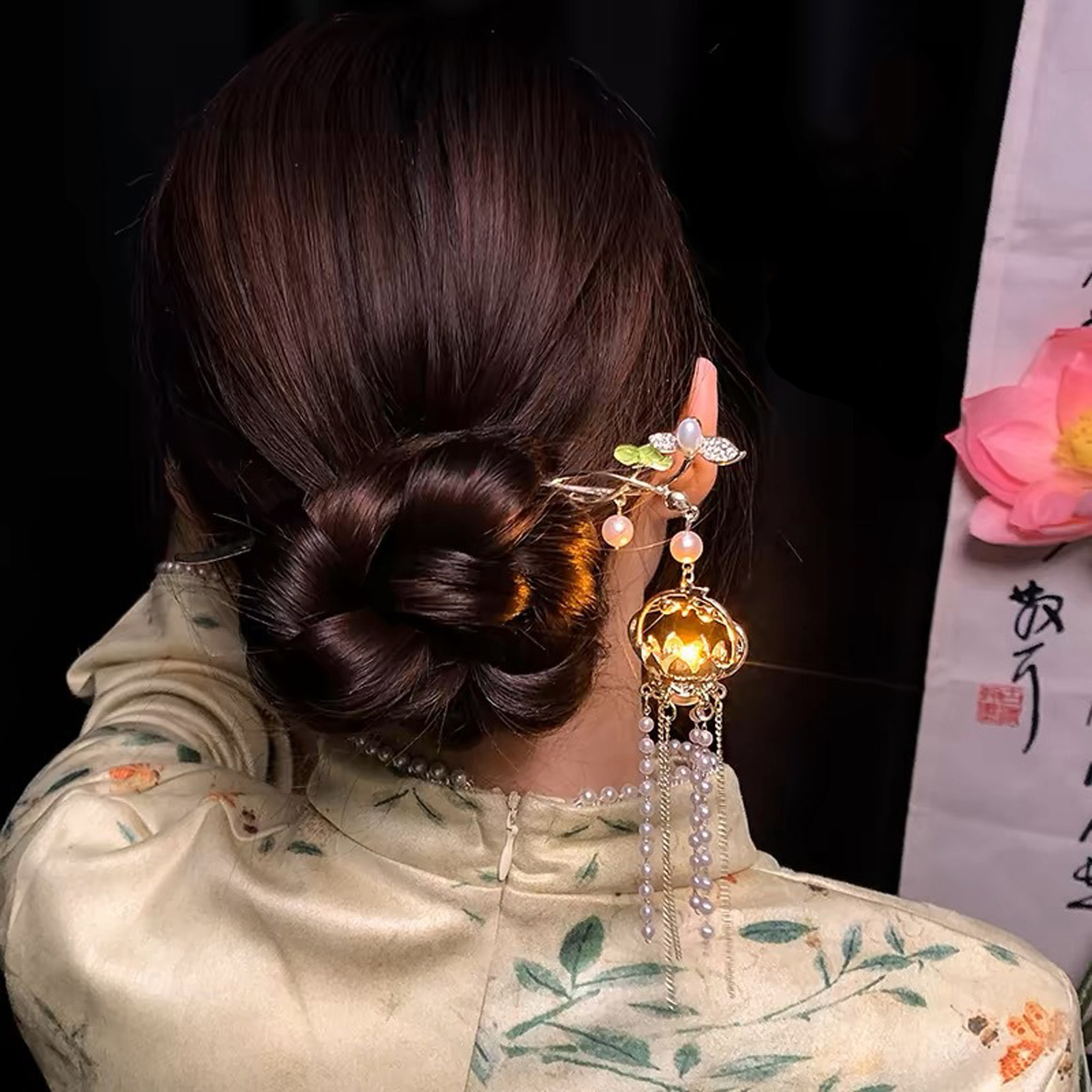 Luminous Flower Hairpin Exquis - огляд і ціна Women Accessories Shop