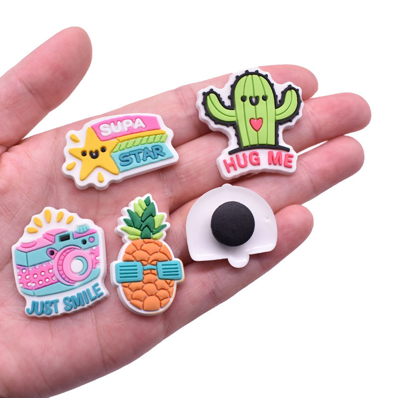 Hot Sales 1Pcs Cute Makeup Sho - огляд і ціна Women'S Accessories For Crocs