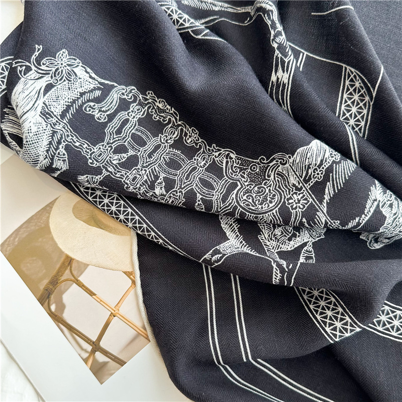 Black Horse Wool Silk Blend Sc - огляд і ціна Accessories Brand For Women