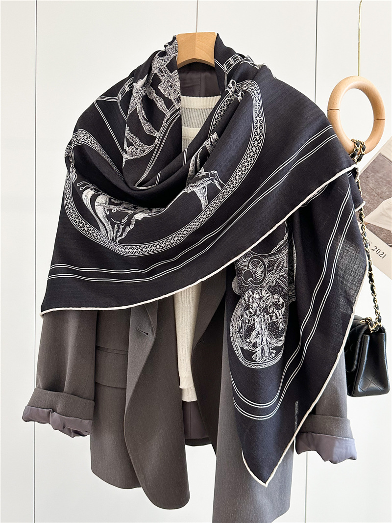 Black Horse Wool Silk Blend Sc - огляд і ціна Accessories Brand For Women